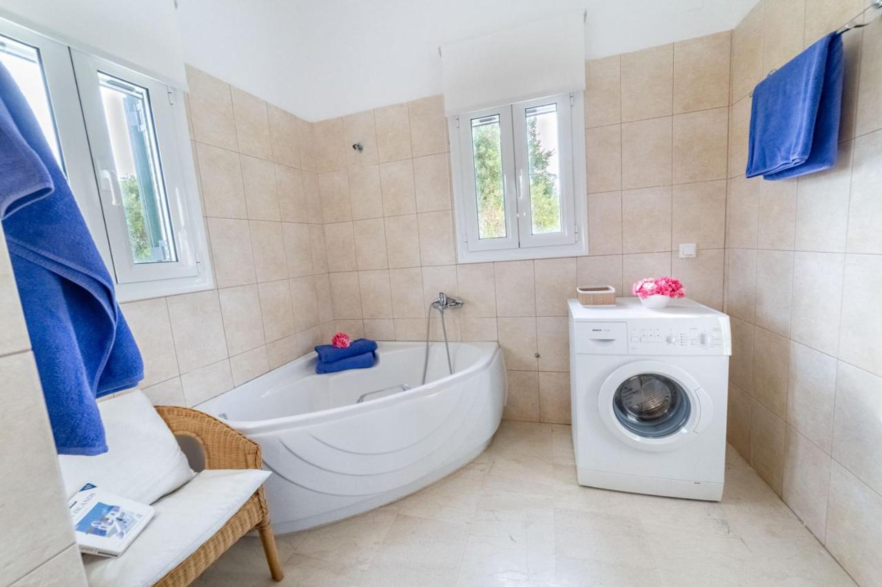 Villa Adonis Halikounas Esterno foto