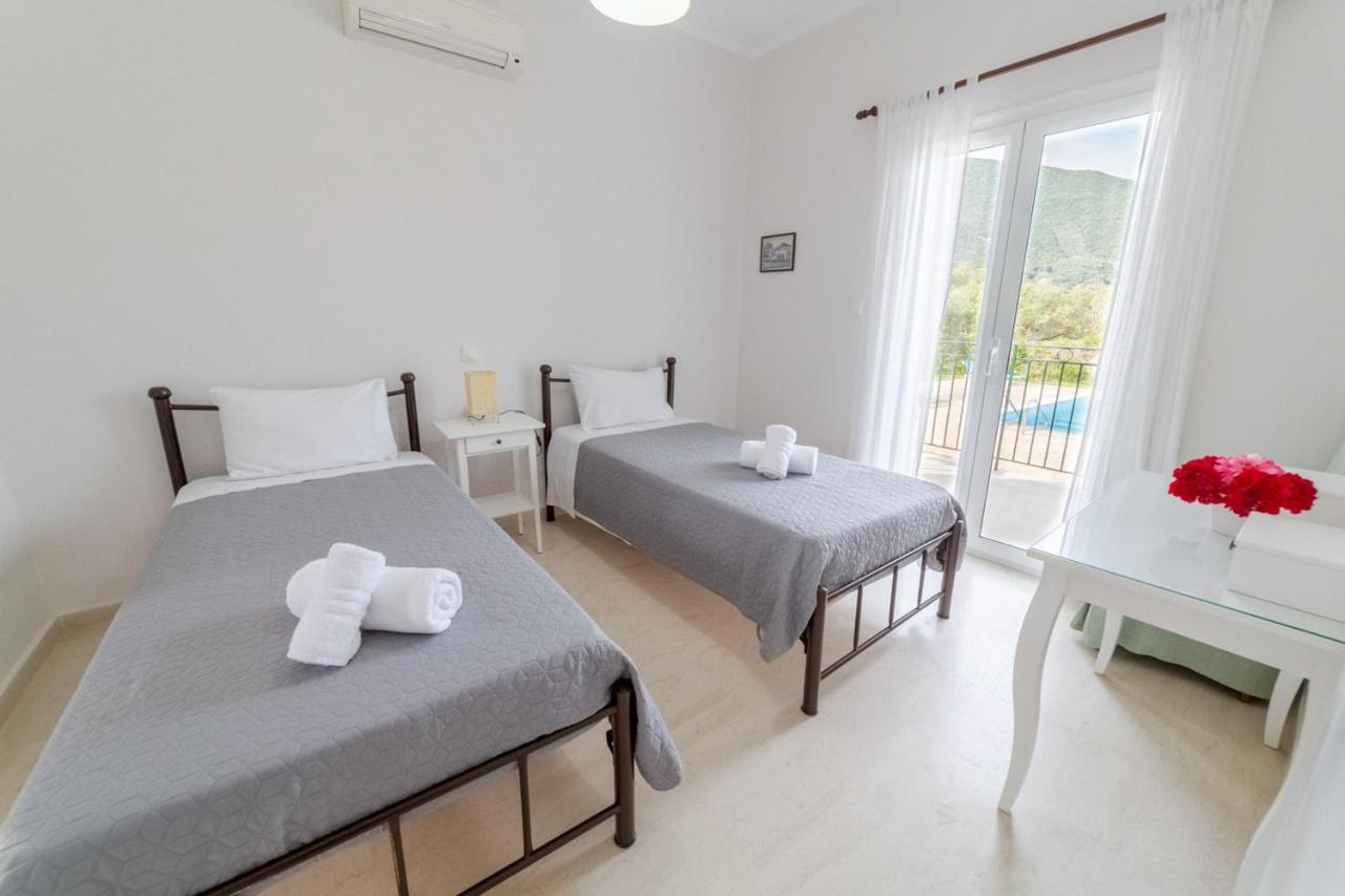 Villa Adonis Halikounas Esterno foto
