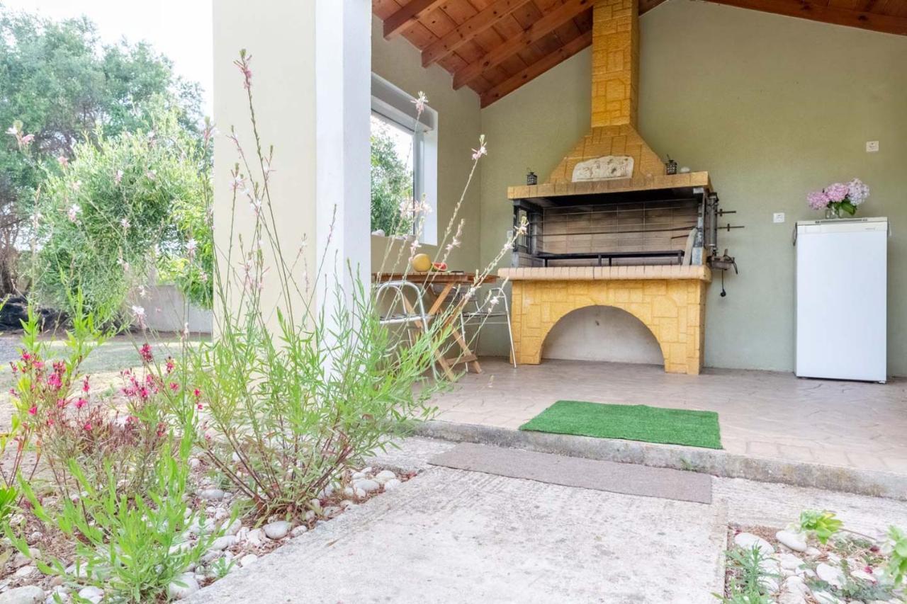 Villa Adonis Halikounas Esterno foto